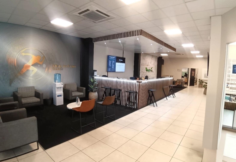 To Let Commercial Property for Rent in Royal Ascot Western Cape